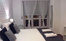 4U Lisbon IV Guesthouse Airport